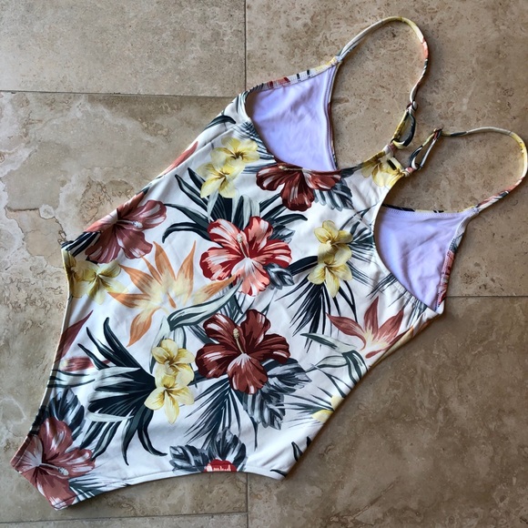 Rip Curl Anini Beach Cheeky Floral Swimsuit NWT Women’s Size Small - Picture 4 of 12